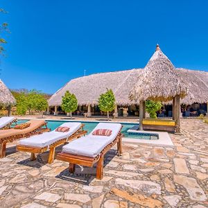 Hotel Punta Teonoste